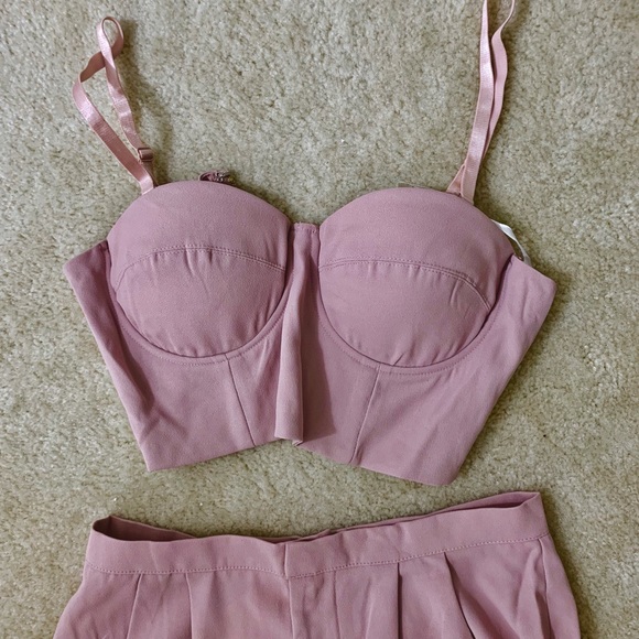 Two piece set - Picture 7 of 7